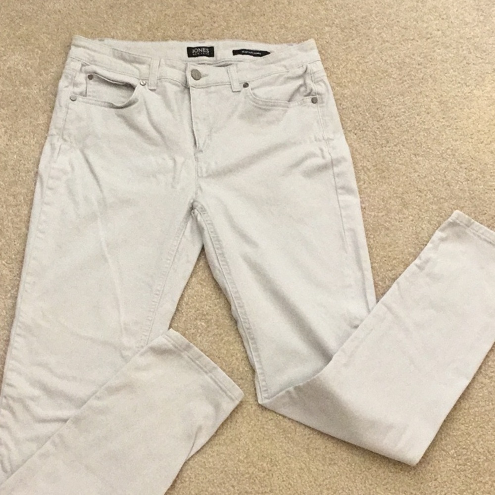 Jones New York, size 6, light gray
